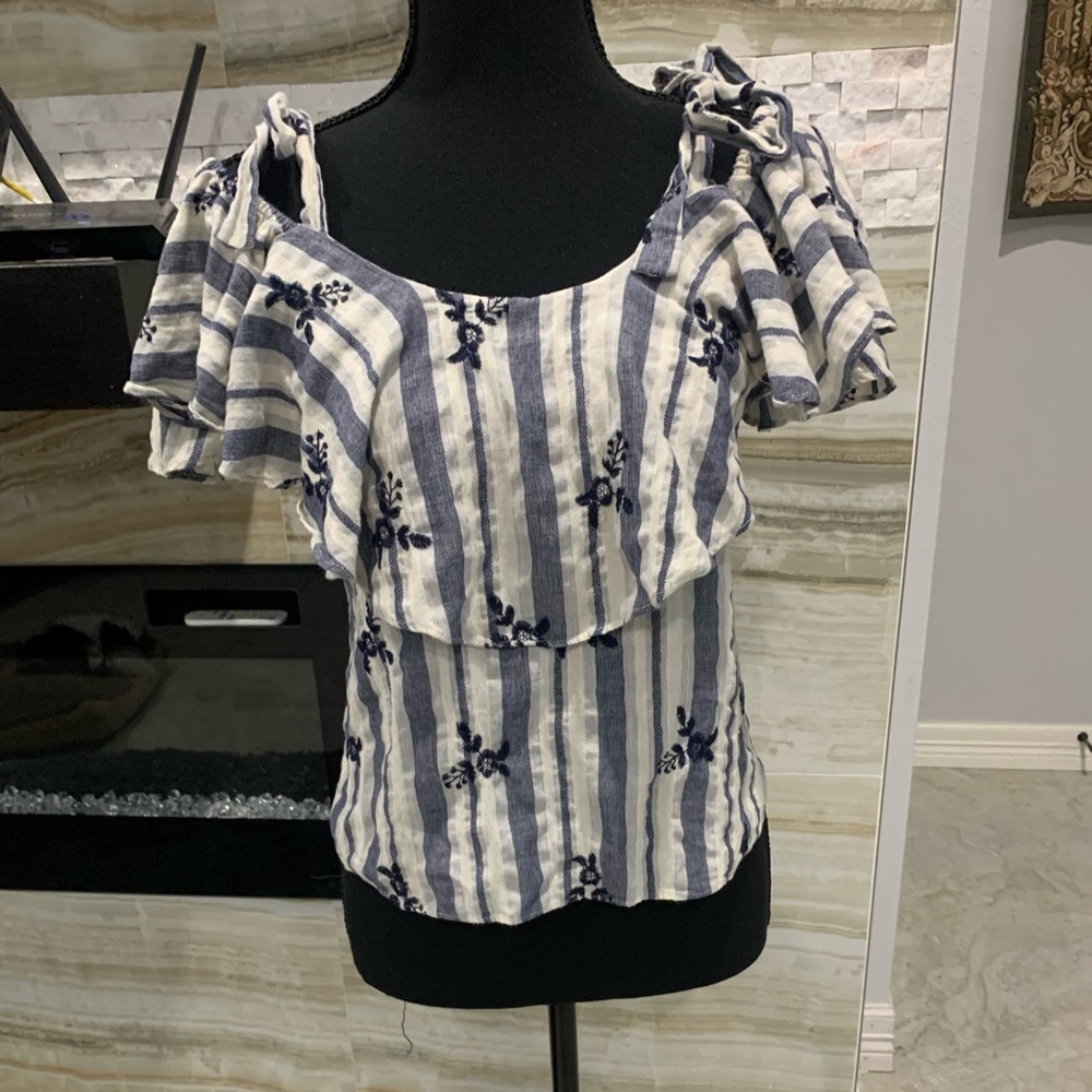 Women’s Misa Los Angeles Cold Shoulder Blouse. Size S (295)
